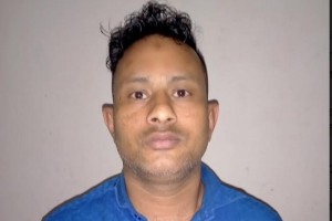 পালিয়ে যাবার সময় বিমান বন্দর থেকে পলাতক আসামী গ্রেফতার