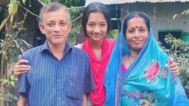 মেডিকেলে চান্স পেলেও ভর্তি নিয়ে দুশ্চিন্তায় সুমির পরিবার