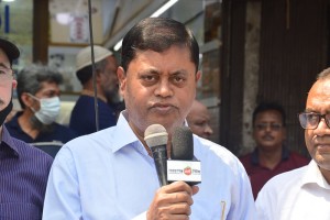 নারায়ণগঞ্জ পুলিশ প্রশাসন মেরুদন্ডহীন – প্রেসক্লাব সভাপতি শাহ্ আলম